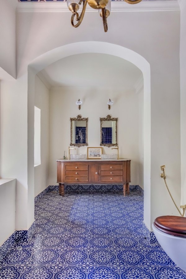 Image Title Goes Here